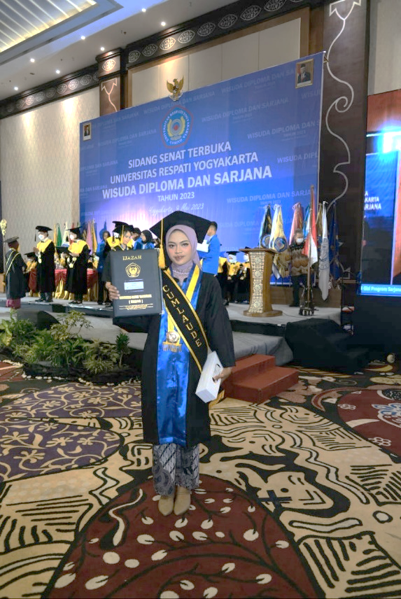 Wisudawati dari Bengkulu Menjadi Lulusan Terbaik Prodi Kebidanan Program Diploma Tiga Tahun 2023