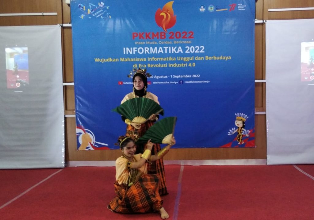 PKKMB Prodi Informatika UNRIYO Ajak Mahasiswa Baru Mengenal Budaya
